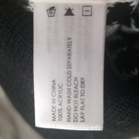 Michael Kors Beanie Hat - Picture 4 of 5